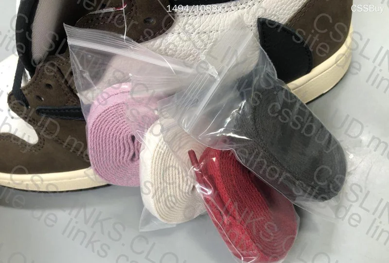 Air Jordan 1 Travis Scott 7