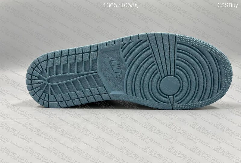 Air Jordan 1 4