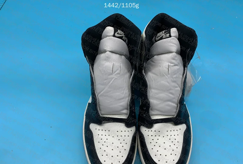Air Jordan 1 (AJ1) High Dark Mocha 10