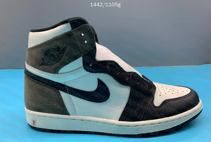 Air Jordan 1 (AJ1) High Dark Mocha 3