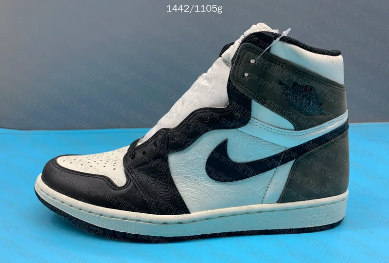 Air Jordan 1 (AJ1) High Dark Mocha 4