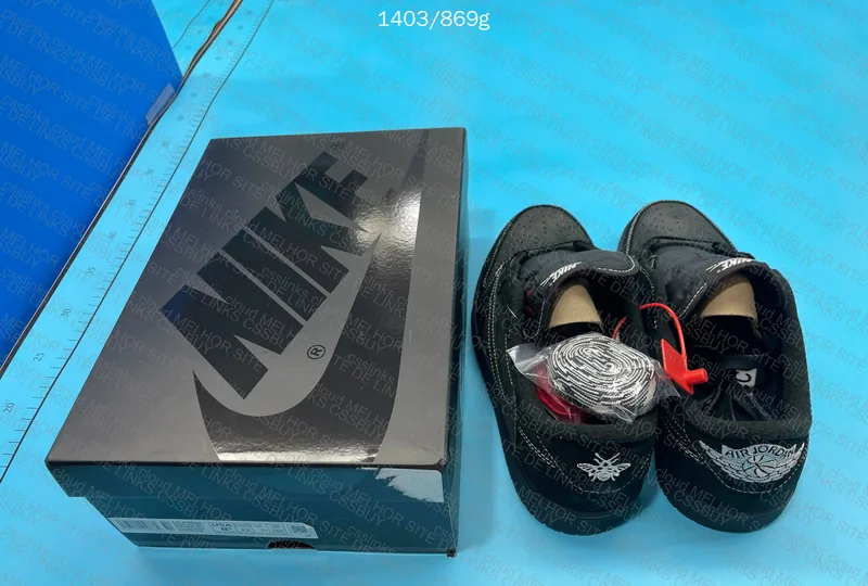 Air Jordan 1 Black Phantom 10