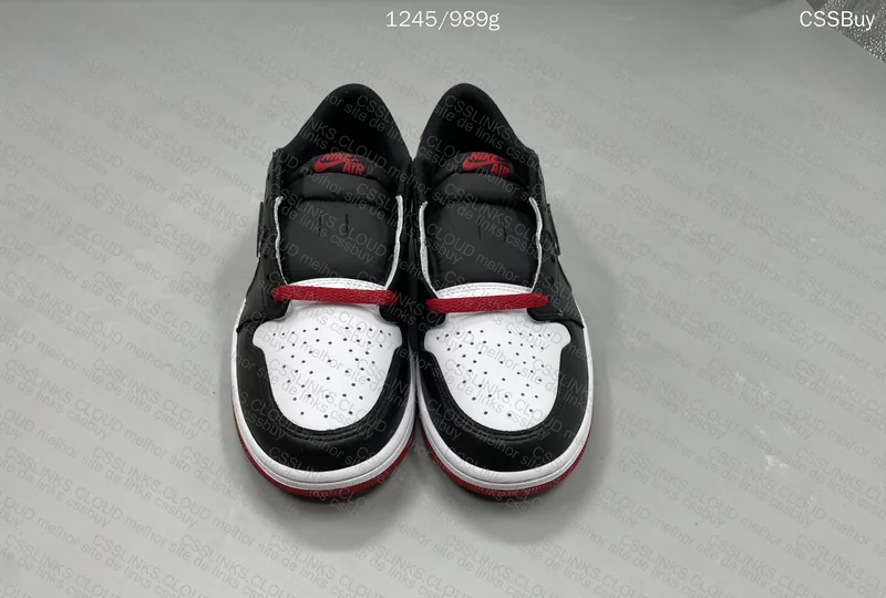 Air Jordan 1 Black Toe