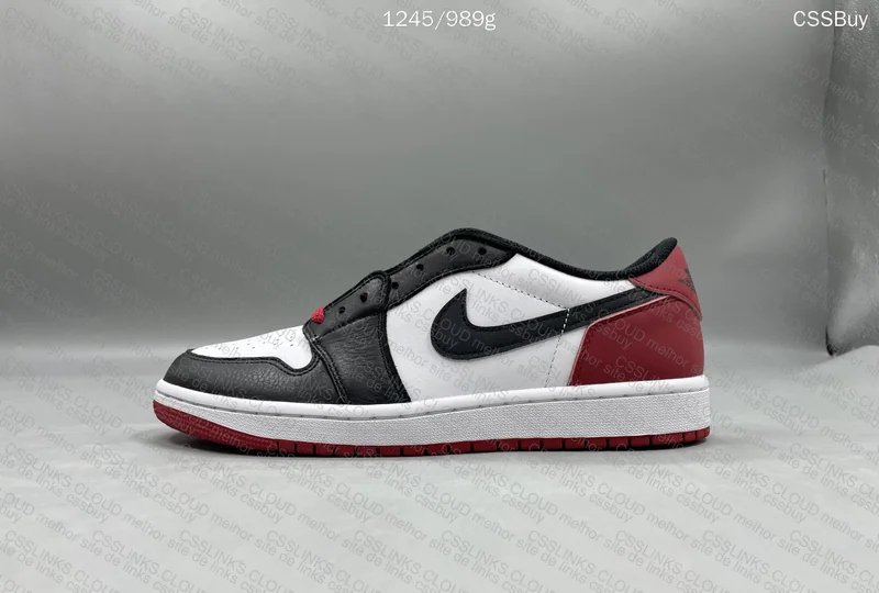 Air Jordan 1 Black Toe 3