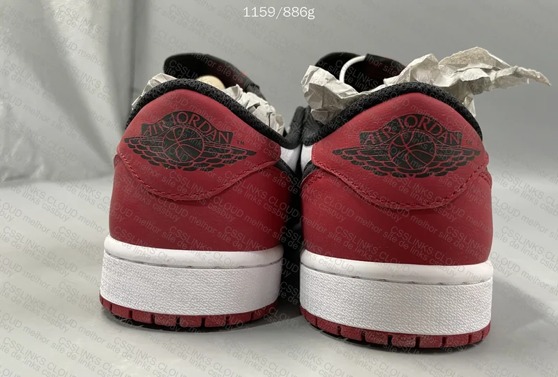 Air Jordan 1 (Black Toe) 3