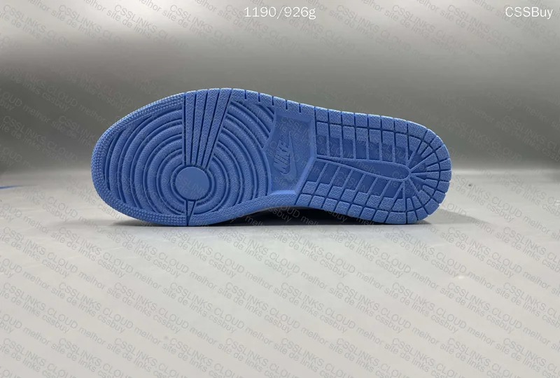 Air Jordan 1 Blue University 10