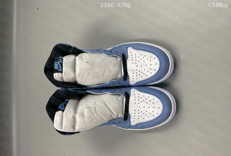 Air Jordan 1 Blue University 4