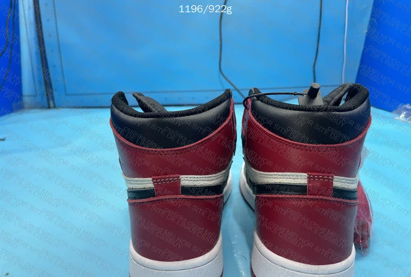 Air Jordan 1 Bred Toe 3