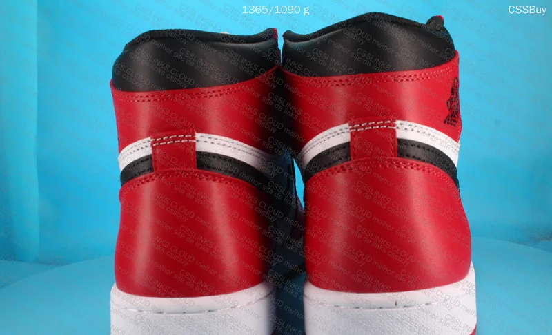 Air Jordan 1 Chicago 2