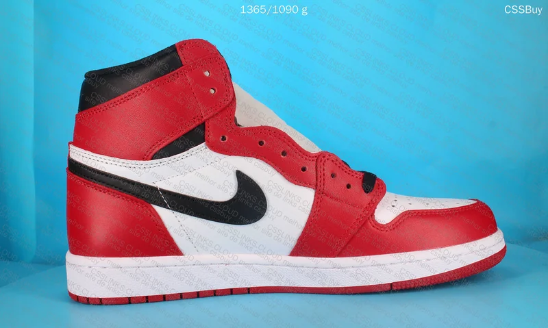 Air Jordan 1 Chicago 4