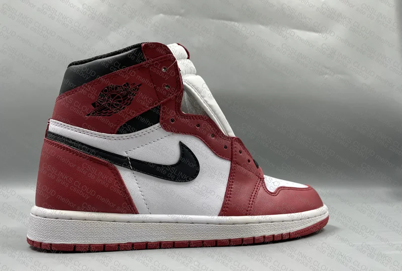 Air Jordan 1 Chicago 4