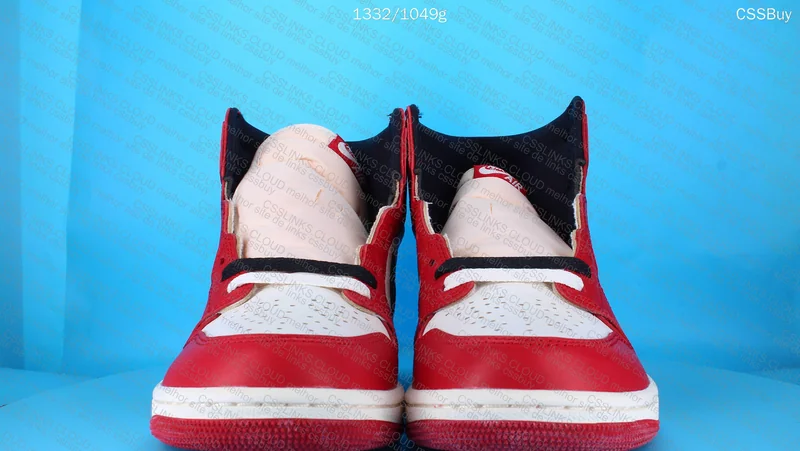 Air Jordan 1 Chicago Lost and Found 5