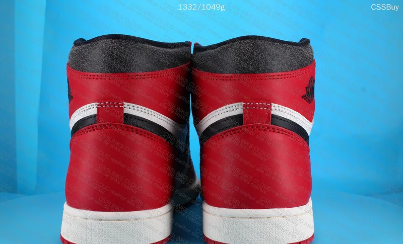 Air Jordan 1 Chicago Lost and Found 6