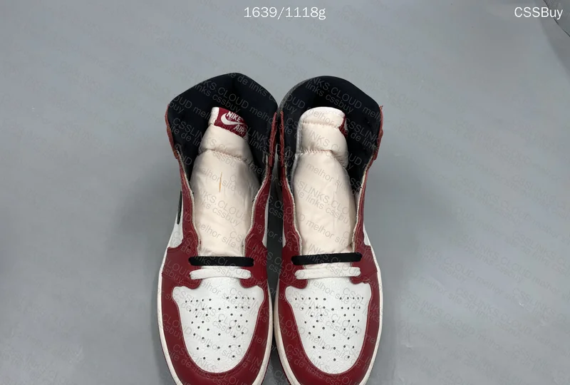 Air Jordan 1 Chicago Lost and Found