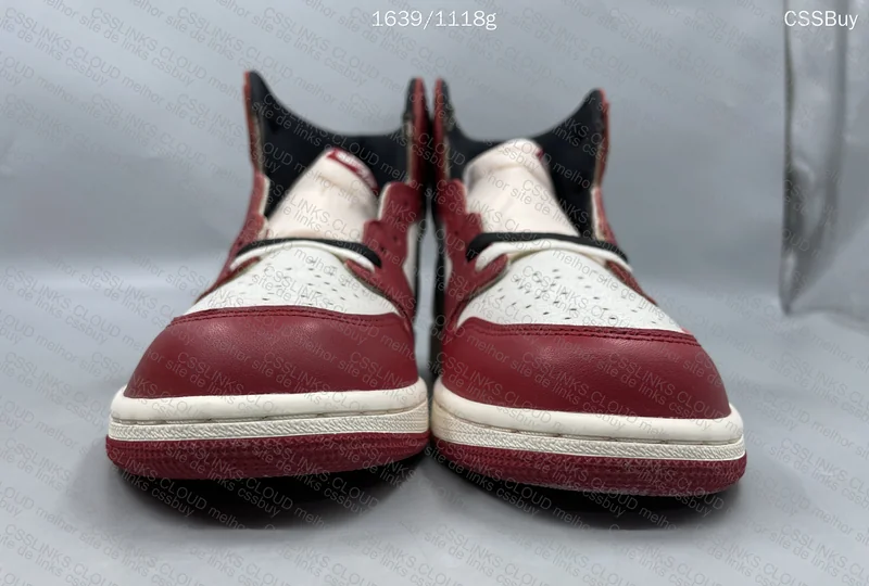 Air Jordan 1 Chicago Lost and Found 2