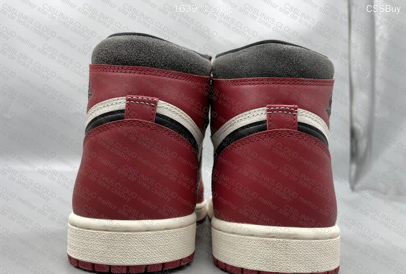Air Jordan 1 Chicago Lost and Found 3