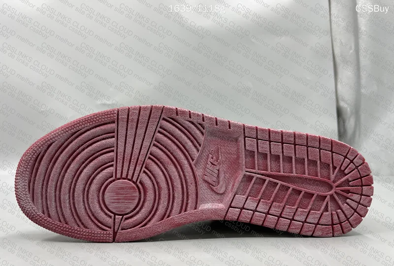 Air Jordan 1 Chicago Lost and Found 6