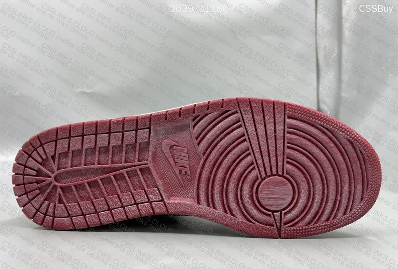 Air Jordan 1 Chicago Lost and Found 9
