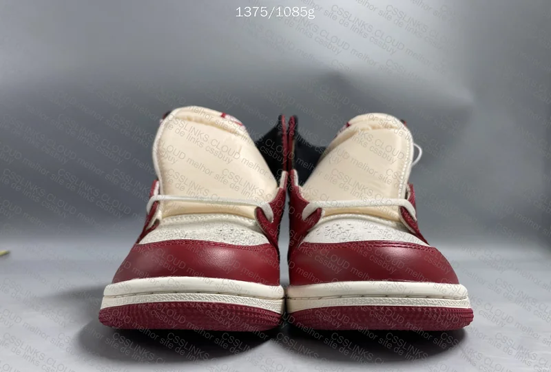 Air Jordan 1 Chicago Retro 2