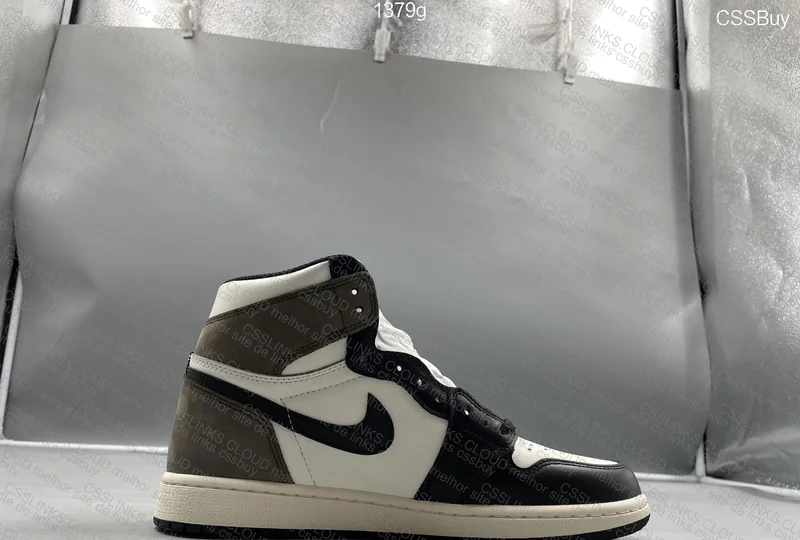 Air Jordan 1 Dark Mocha
