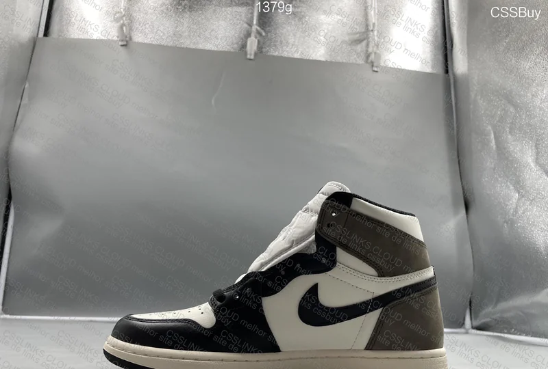 Air Jordan 1 Dark Mocha 5