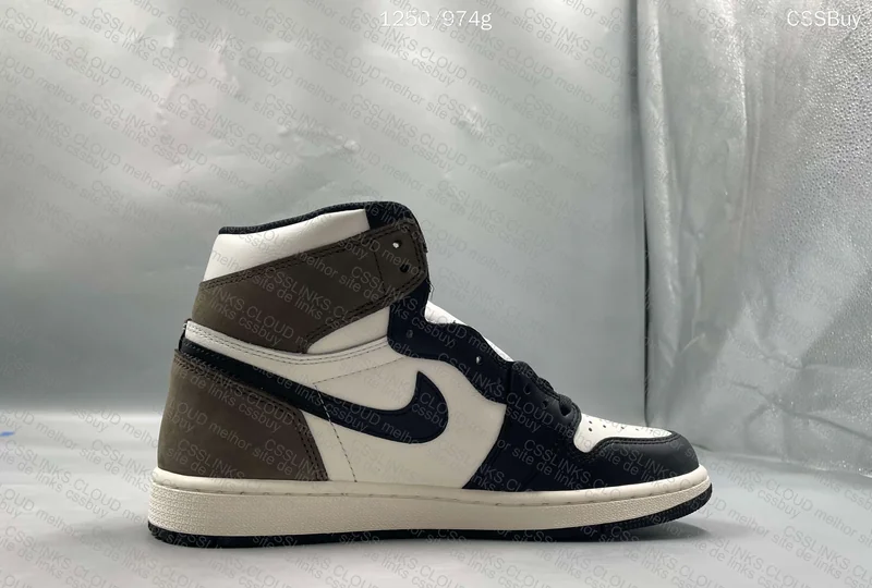 Air Jordan 1 Dark Mocha 4