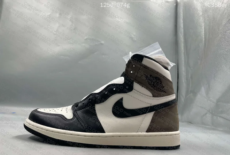Air Jordan 1 Dark Mocha 5