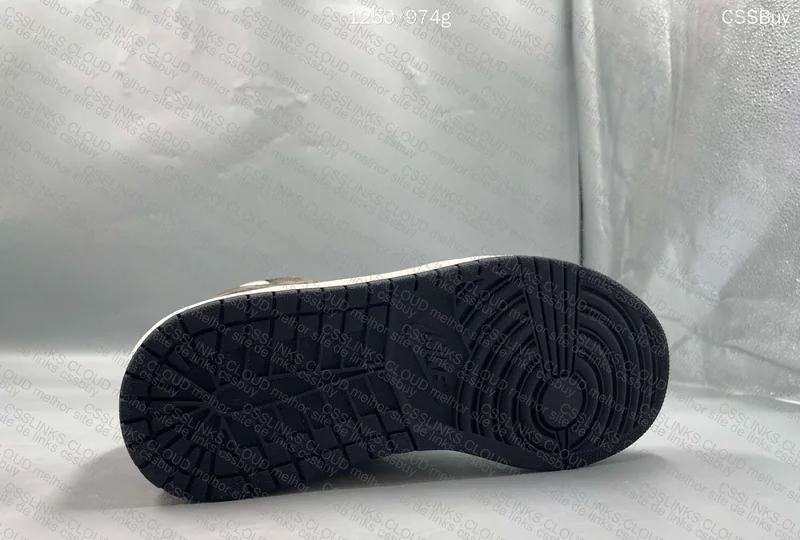Air Jordan 1 Dark Mocha 7