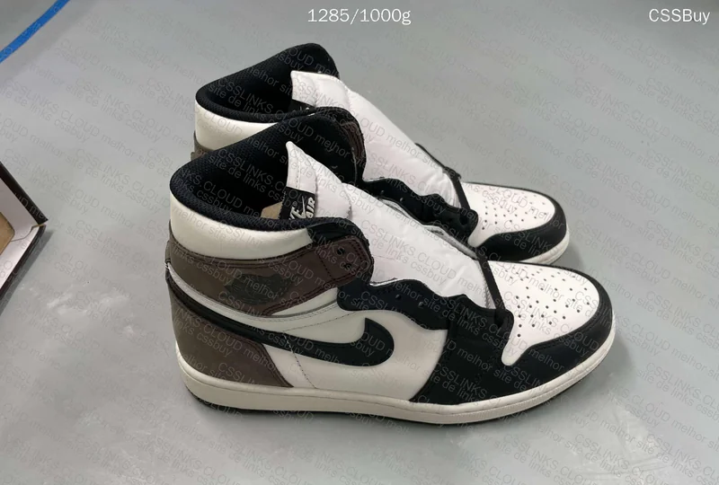 Air Jordan 1 Dark Mocha 6