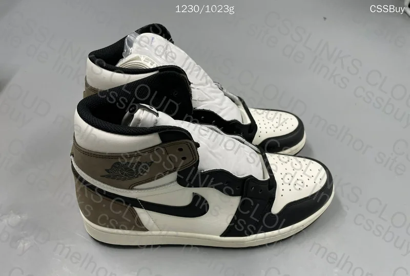 Air Jordan 1 Dark Mocha 3