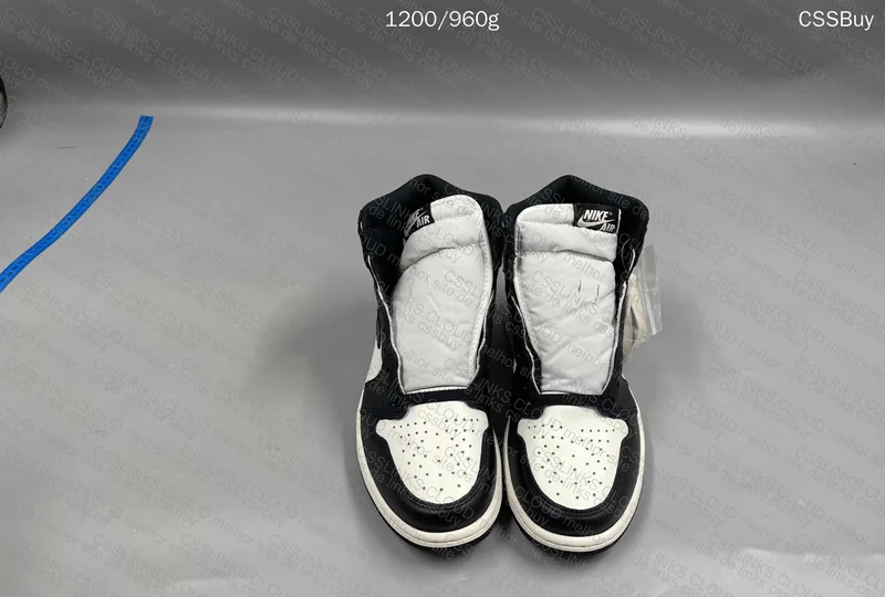 Air Jordan 1 Dark Mocha
