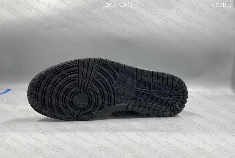 Air Jordan 1 Dark Mocha 8