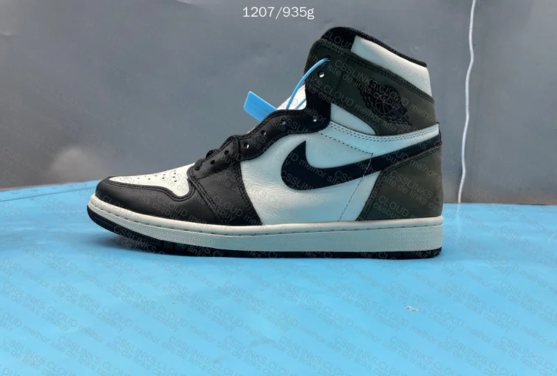 Air Jordan 1 Dark Mocha 5