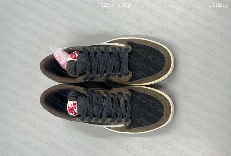 Air Jordan 1 Dark Mocha Travis 6