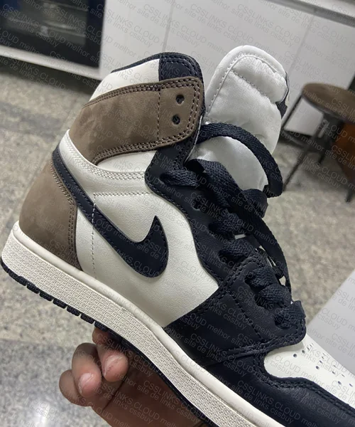 Air Jordan 1 Dark Mocha 3