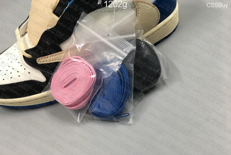 Air Jordan 1 Fragment 4