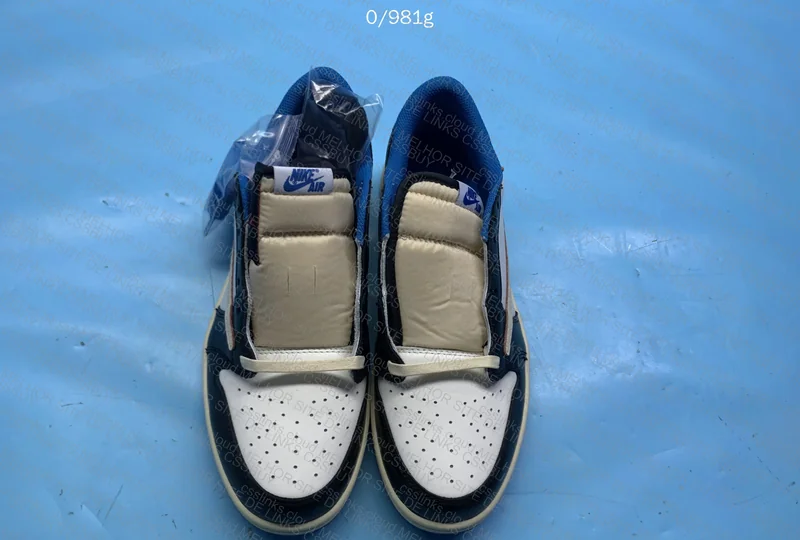Air Jordan 1 Fragment 4
