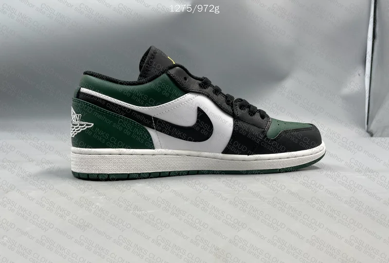 Air Jordan 1 Green Toe 3