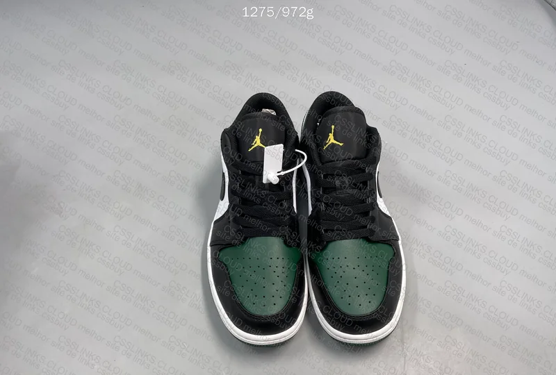 Air Jordan 1 Green Toe 7