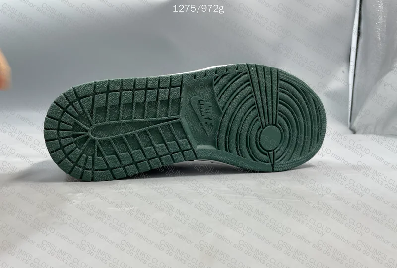Air Jordan 1 Green Toe 8