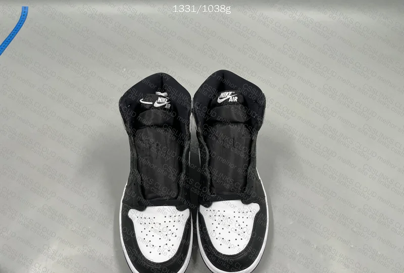 Air Jordan 1 High Black/White