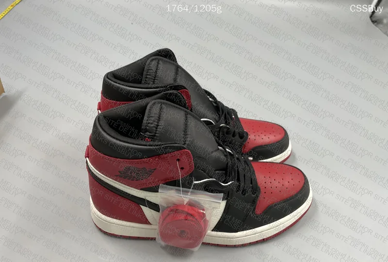 Air Jordan 1 High "Bred Toe" 2