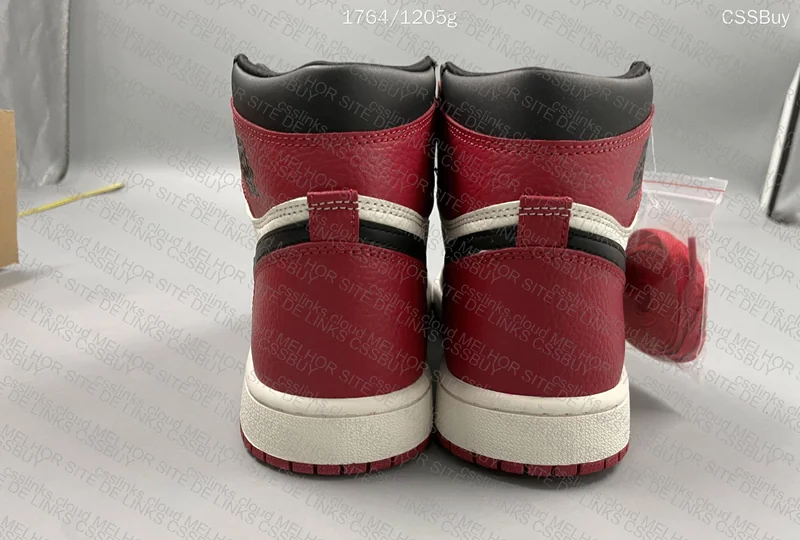 Air Jordan 1 High "Bred Toe" 5