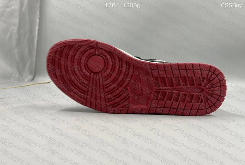Air Jordan 1 High "Bred Toe" 8