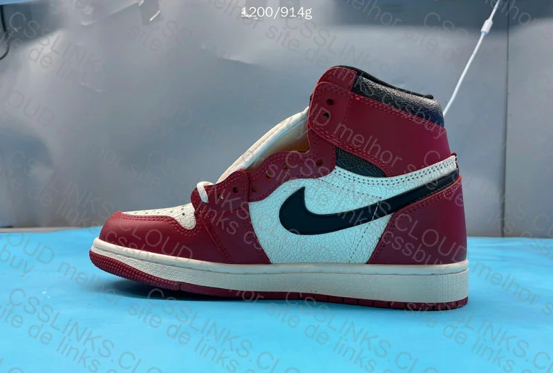 Air Jordan 1 High Chicago Lost and Found 4