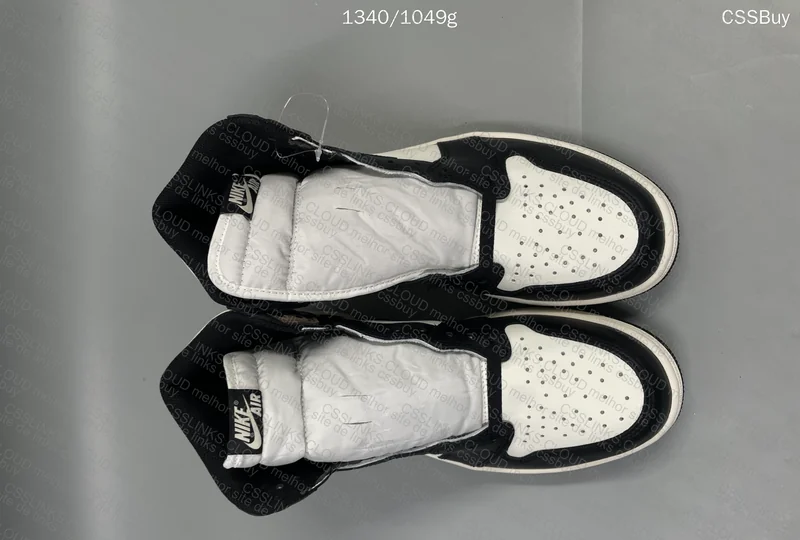 Air Jordan 1 High Dark Mocha 4