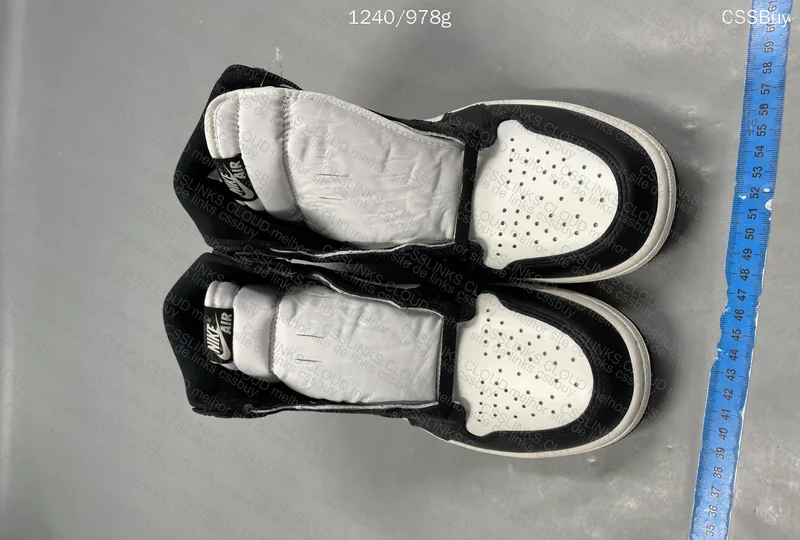 Air Jordan 1 High Dark Mocha 2