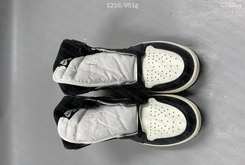 Air Jordan 1 High Dark Mocha 2