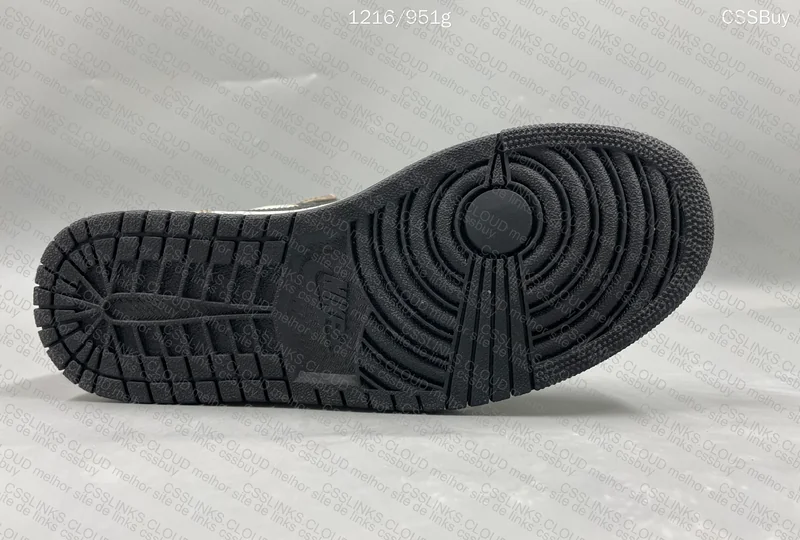 Air Jordan 1 High Dark Mocha 4