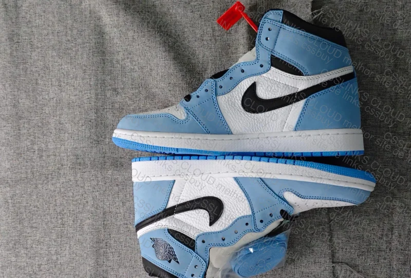 Air Jordan 1 High Military Blue